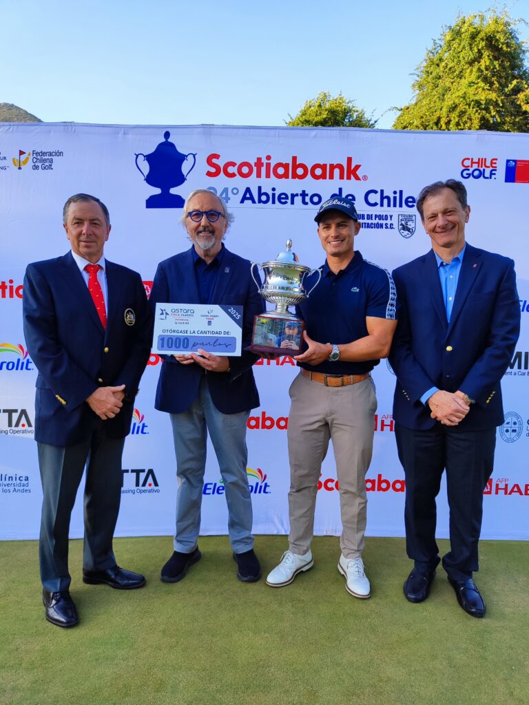 Christian Espinoza lidera las Q-Series del Astara Chile Classic presentado por Scotiabank.